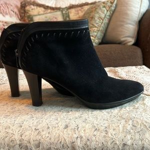Aquatalia Black Suede Ankle Boots - Size 9 1/2
